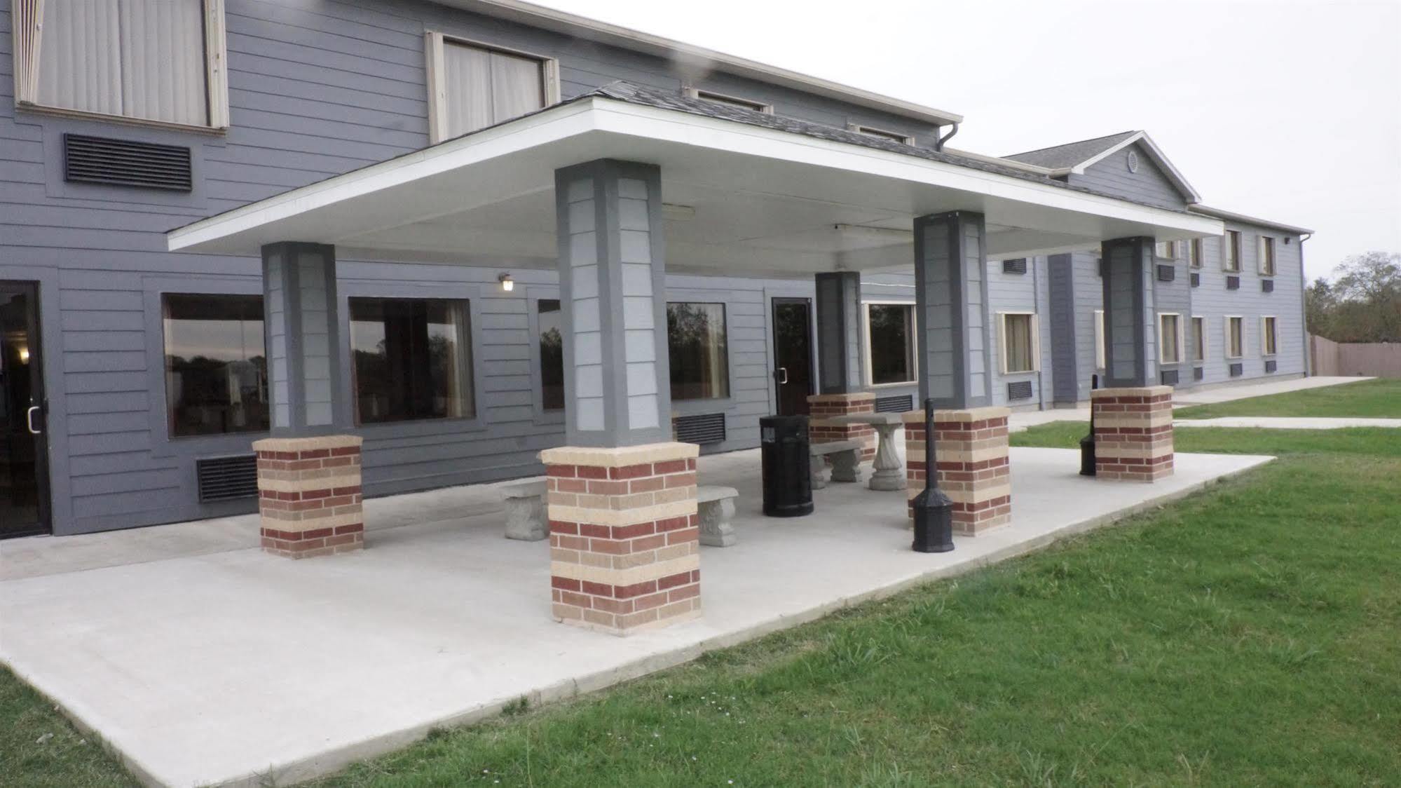 Best Western Isabelle Court Galliano Exterior photo